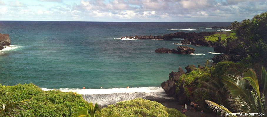 Waianapanapa black sand beach